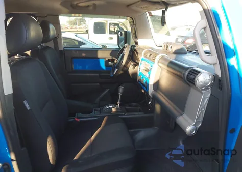 2007 Toyota Fj Cruiser из США, поврежденный, VIN JTEZU11F370007745